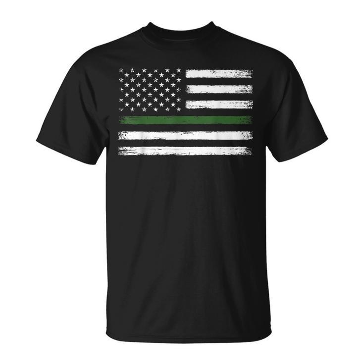 Thin Green Line Flag Military Family Vintage Patriotic T-Shirt