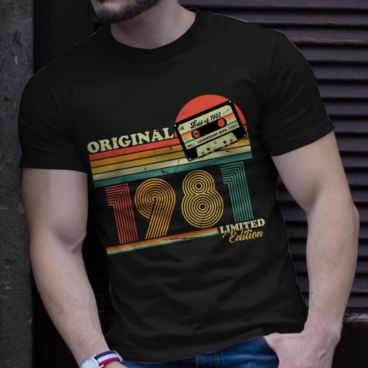 1981 Vintage Birthday Retro Limited Edition Men Woman Gift Unisex T-Shirt Gifts for Him