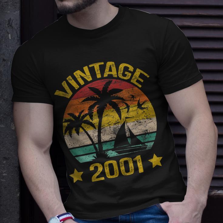 Vintage 2001 Made In 2001 22Nd Birthday Gift 22 Year Old  Men Women T-shirt Graphic Print Casual Unisex Tee