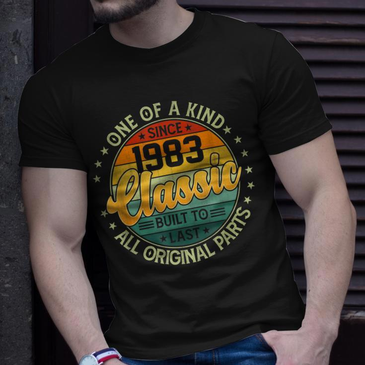40 Year Old Made In 1983 Vintage 40Th Birthday Retro V2T-shirt Gifts for Him