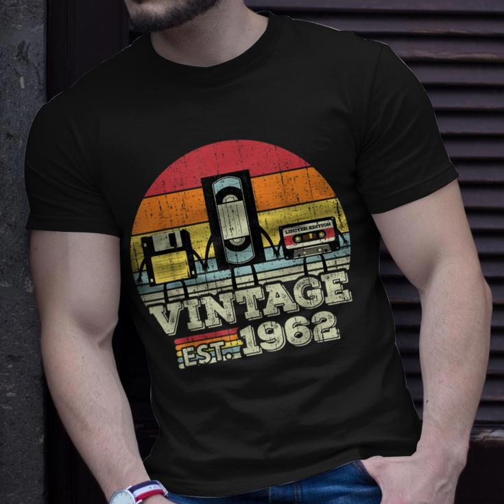 61 Year Old Vintage 1962 61St Birthday Women Men T-shirt Gifts for Him