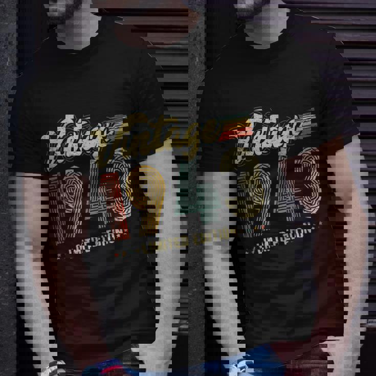80 Year Old Gifts Born In 1943 Vintage 80Th Birthday Retro Unisex T-Shirt Gifts for Him