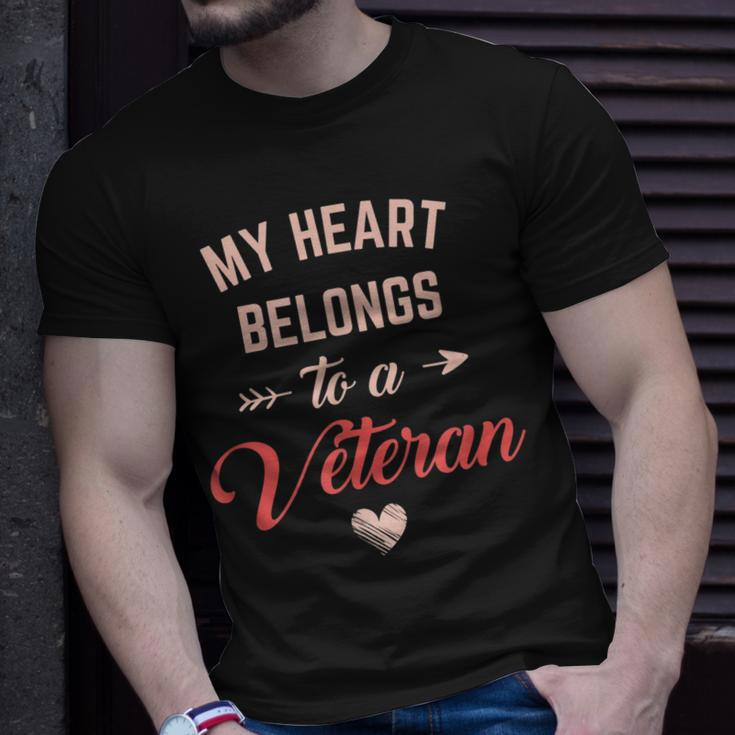 Cute Veteran Wife Girlfriend T-shirt Gifts for Him