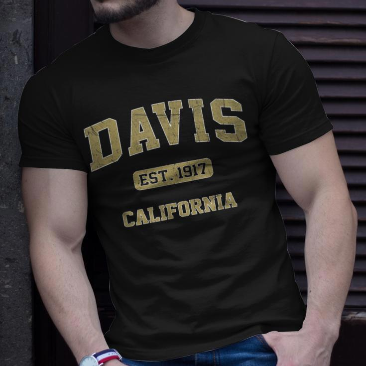 Davis California Ca Vintage State Athletic Style T-Shirt Gifts for Him