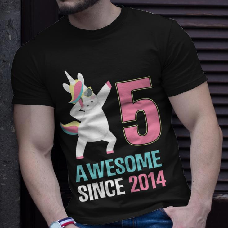 Happy 5Th Birthday UnicornShirt Awesome Since 2014 Unisex T-Shirt Gifts for Him
