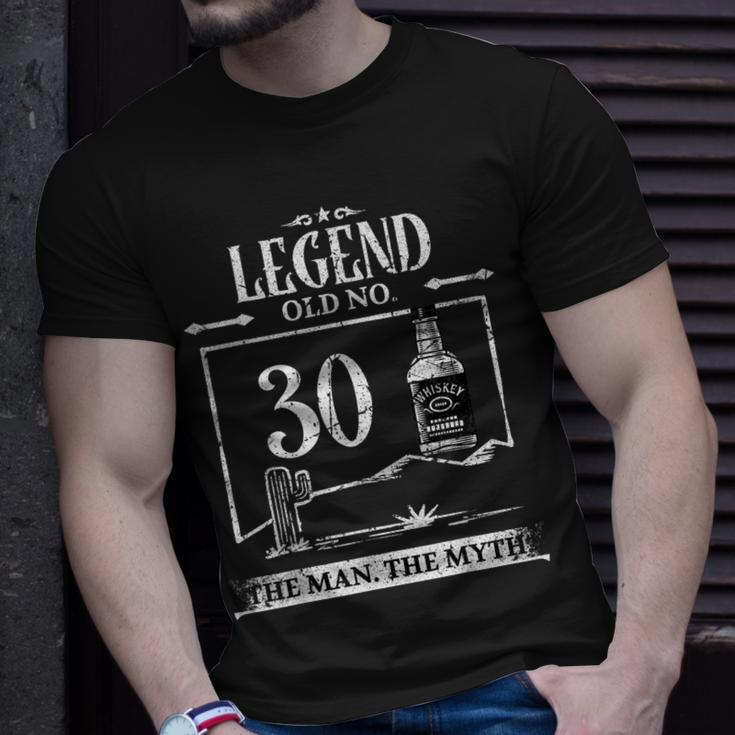Herren 30 Geburtstag Mann Geschenk The Man The Myth Whiskey T-Shirt Geschenke für Ihn