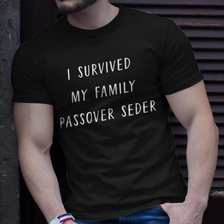 I Survived My Family Passover Seder 2022 Pesach Matzah Unisex T-Shirt Gifts for Him