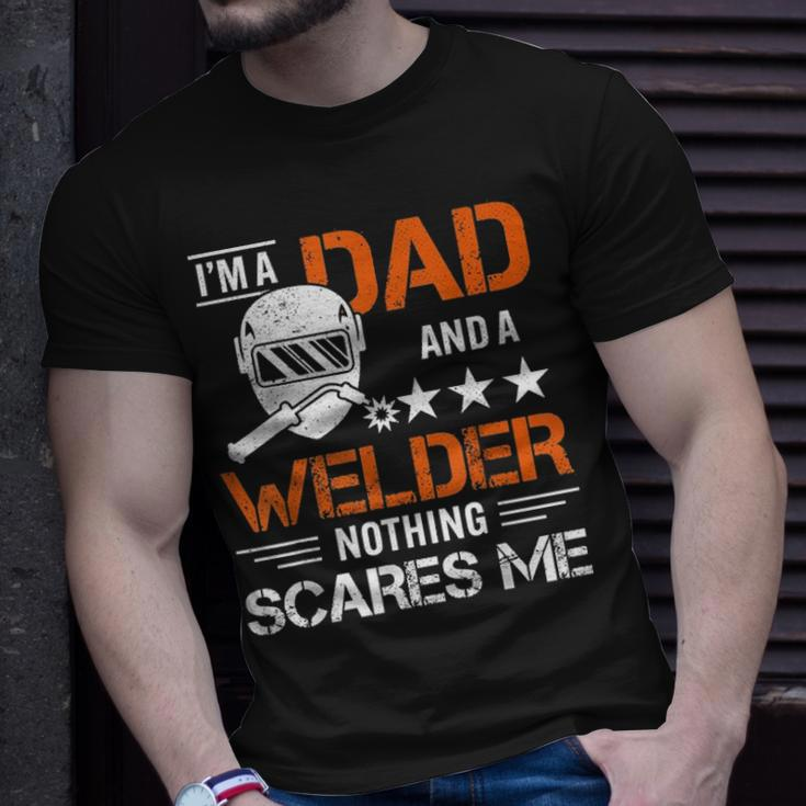 Men Welder Dad Welding Fathers Day Funny Unisex T-Shirt Gifts for Him