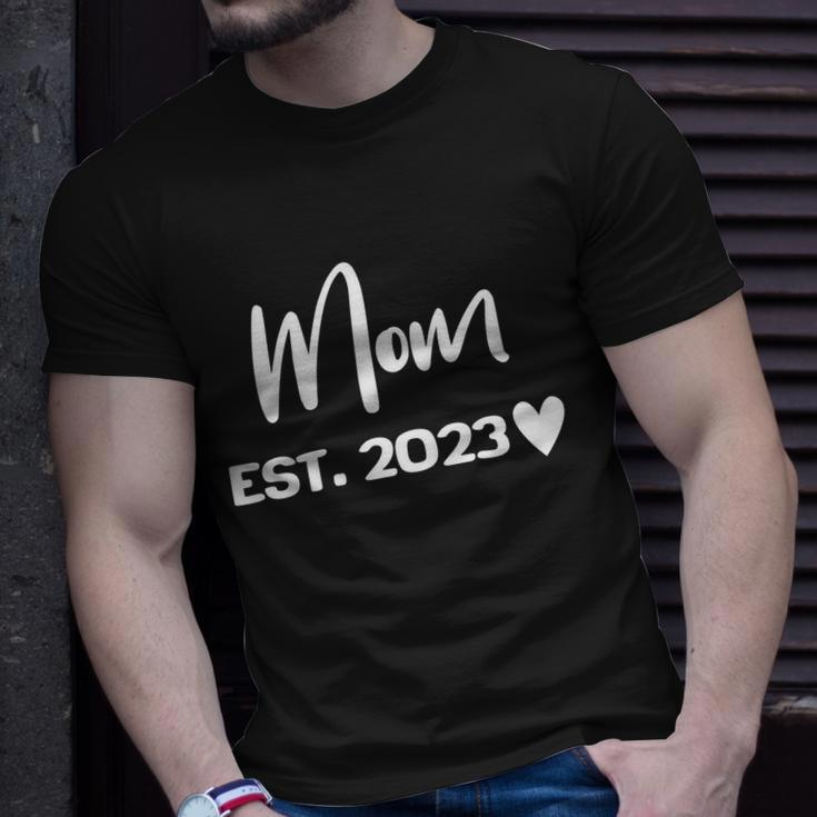 Mom Est 2023 New Baby Unisex T-Shirt Gifts for Him
