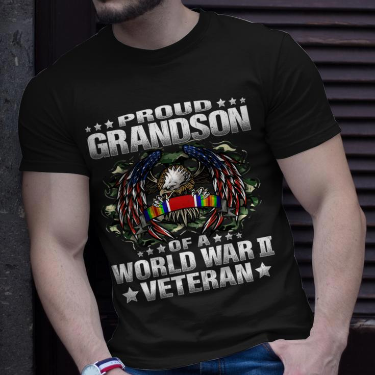 Proud Grandson Of A World War 2 Veteran Military Vets Family T-shirt Gifts for Him
