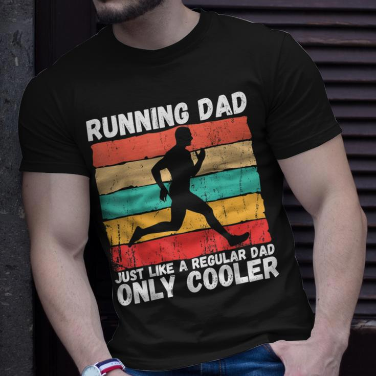 Retro Running Dad Runner Marathon Athlete Humor Outfit T-Shirt Gifts for Him