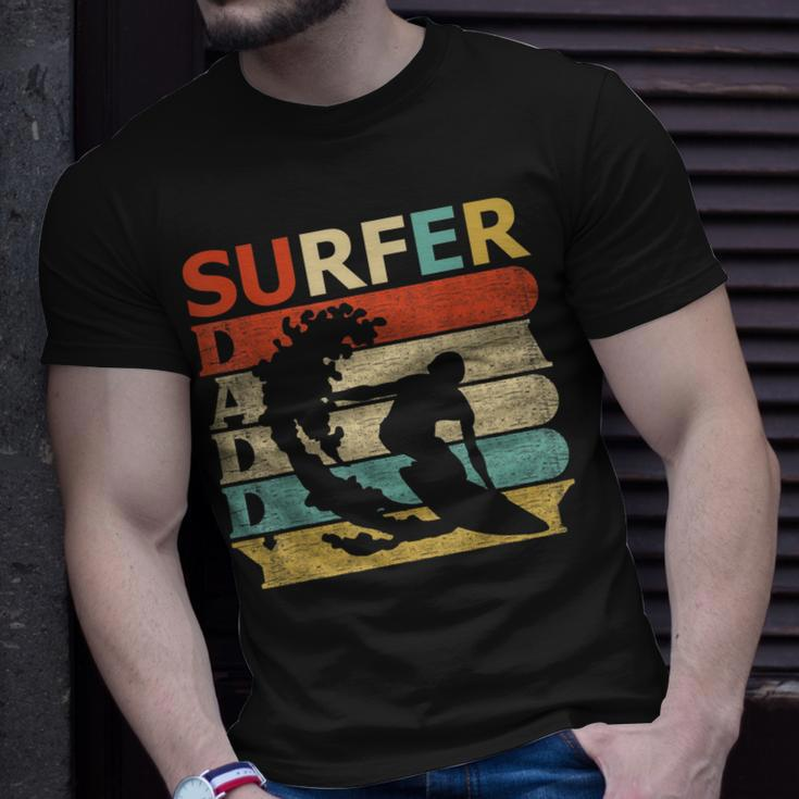 Retro Vintage Daddy Surfer Surfing Dad T-Shirt Gifts for Him