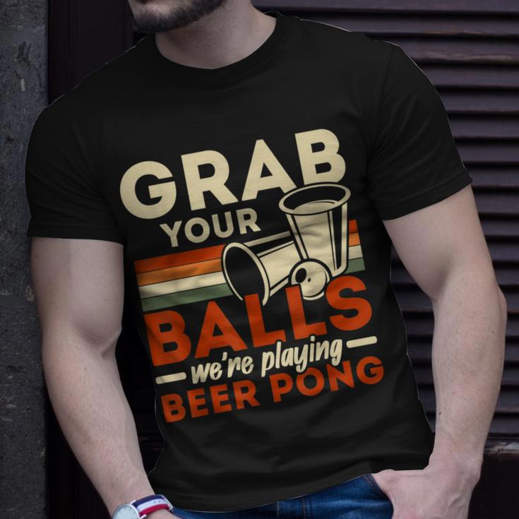 Schnapp Dir Deine Eier Wir Spielen Beer Pong Beer Drinker V2 T-Shirt Geschenke für Ihn