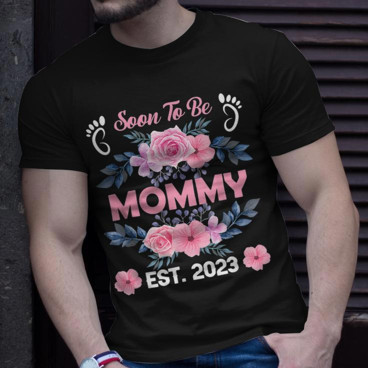 Soon To Be Mommy Est 2023 First Time Mom T-Shirt Gifts for Him