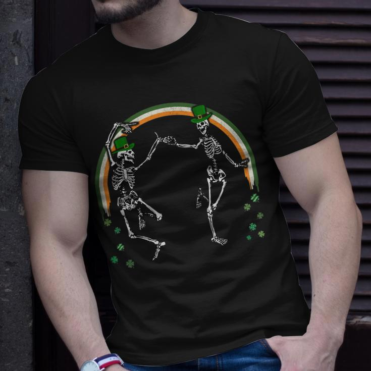 St Patricks Day Skeleton Dancing Skeletons T-Shirt Gifts for Him