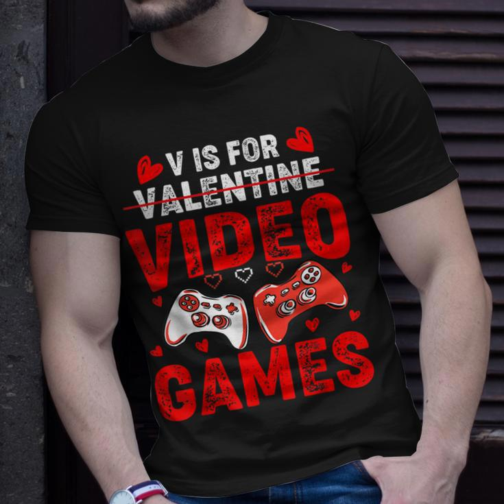 V Is For Video Games Valentines Day Gamer Boy Men T-Shirt Gifts for Him