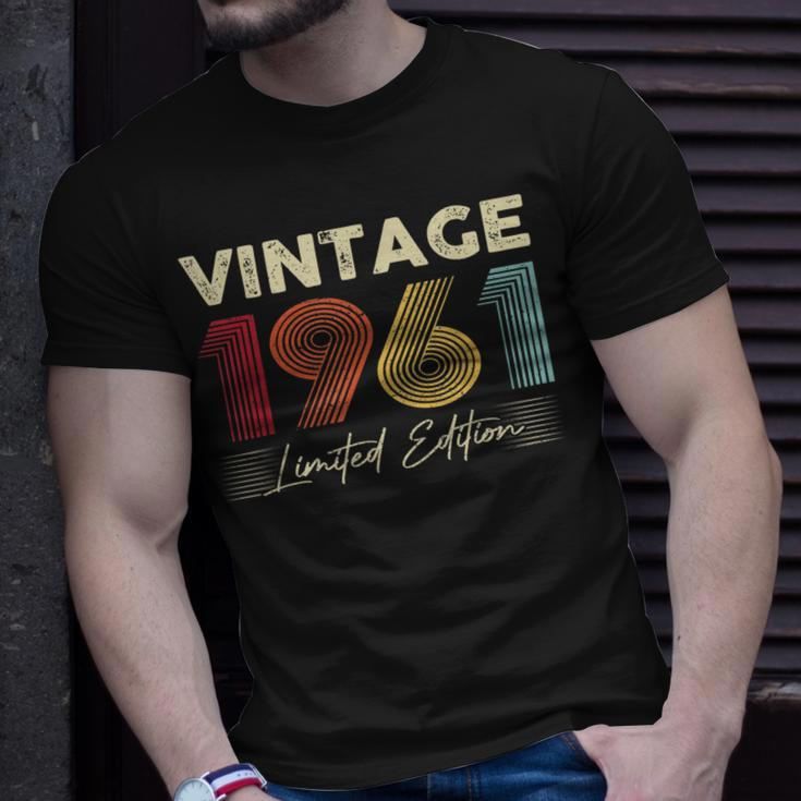 Vintage 1961 Wedding Anniversary Born In 1961 Birthday Party T-Shirt Gifts for Him