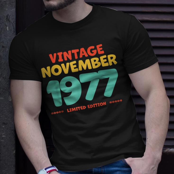 Vintage 1977 November Legend Born In November 1977 Geburtstag T-Shirt Geschenke für Ihn