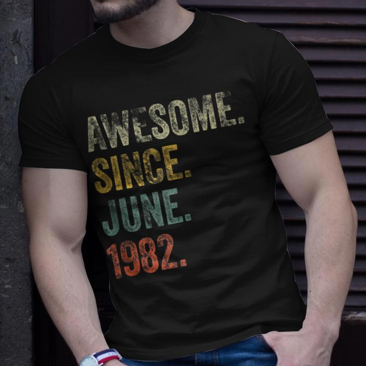 Vintage 1982 40Th Birthday Awesome Since June 1982 T-Shirt Gifts for Him