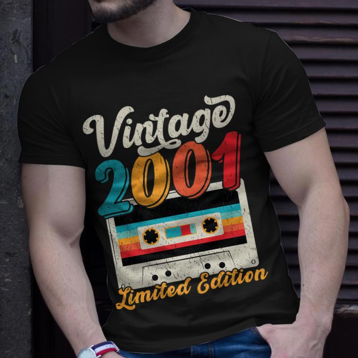 Vintage 2001 Wedding Anniversary Born In 2001 Birthday Party T-Shirt Gifts for Him