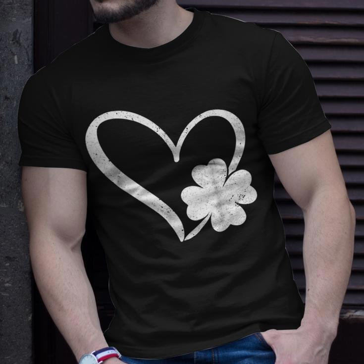 Vintage Happy St Patricks Day Go Lucky Irish Shamrock T-Shirt Gifts for Him