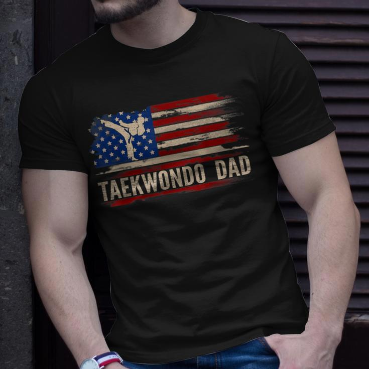 Vintage Taekwondo Dad American Usa Flag Sports The Kick T-Shirt Gifts for Him