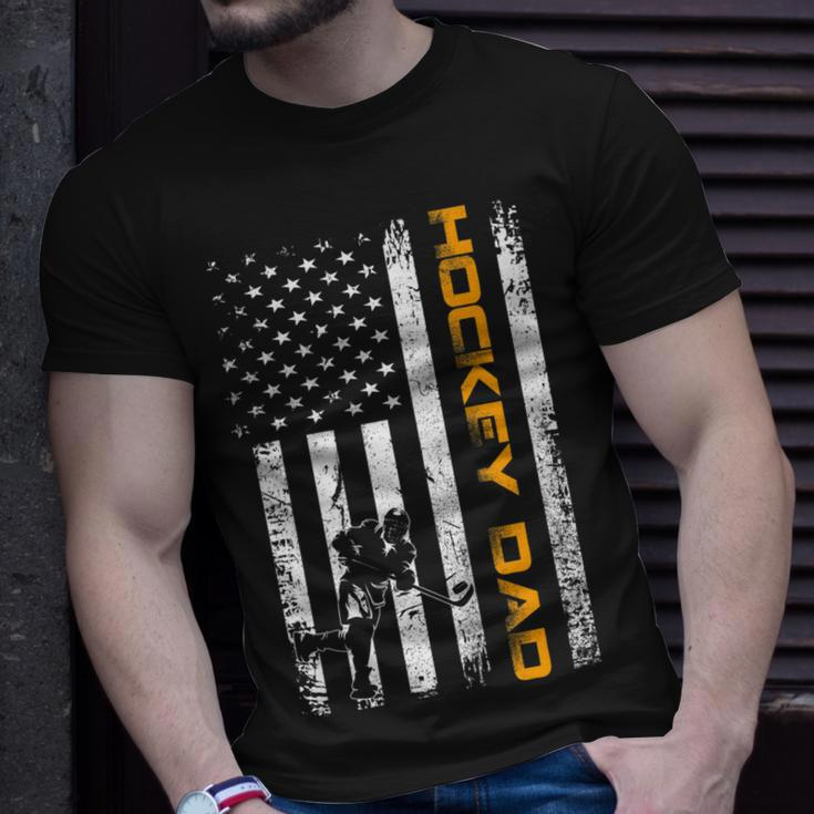 Vintage Usa Ice Hockey Dad American Flag Fathers Day Gift Unisex T-Shirt Gifts for Him