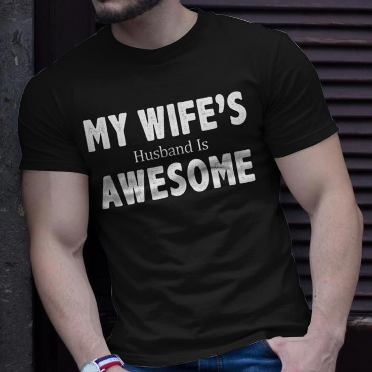 Mens My Wifes Husband Is Awesome - Vintage Style - T-shirt Gifts for Him