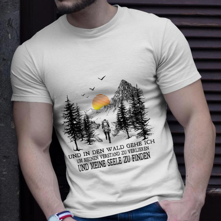 Camping Und In Den Wald Gehe Ich T-Shirt Geschenke für Ihn