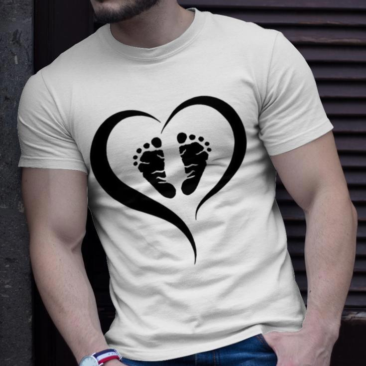 Matching Baby Feet Heart Gift Cute New Mom And Dad Unisex T-Shirt Gifts for Him