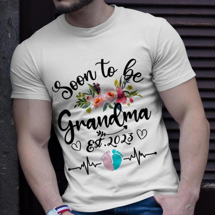 Soon To Be Grandma Est 2023 Pregnancy Announcement Floral Unisex T-Shirt Gifts for Him
