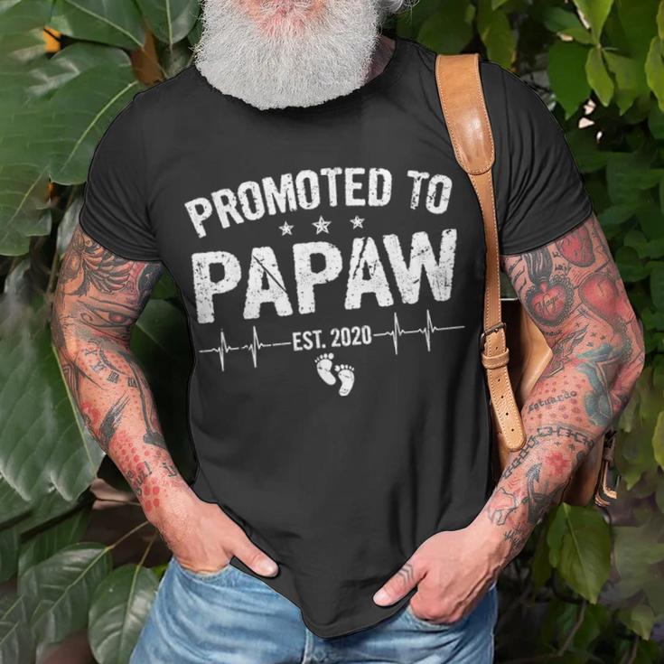 Retro Promoted To Papaw Est 2020 Fathers Day New Grandpa Unisex T-Shirt