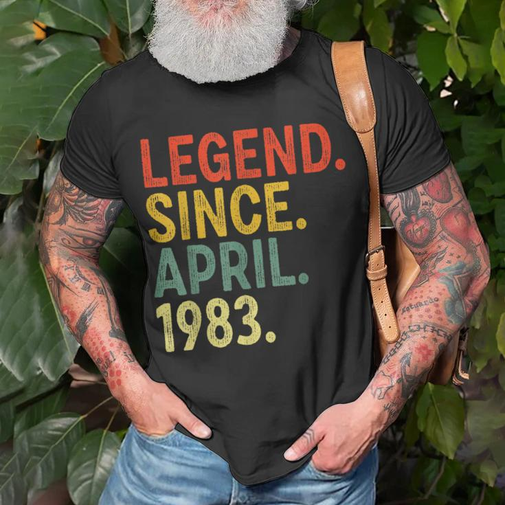 40 Year Old Legend Since April 1983 40Th Birthday Unisex T-Shirt Gifts for Old Men