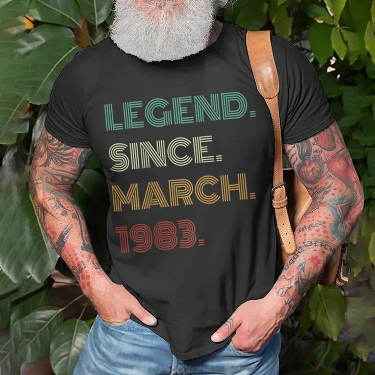 40 Years Old Legend Since March 1983 40Th Birthday Unisex T-Shirt Gifts for Old Men