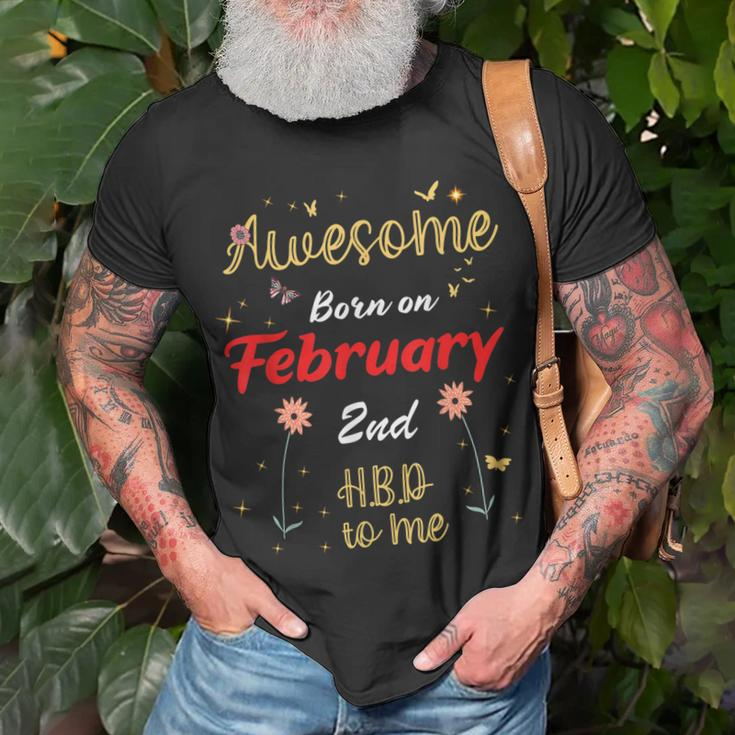 Awesome Born On Februar 2 Geburtstag Niedliche Blumen Februar T-Shirt Geschenke für alte Männer