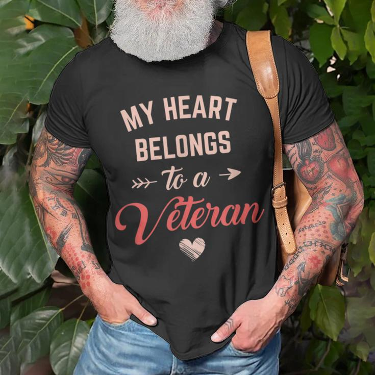 Cute Veteran Wife Girlfriend T-shirt Gifts for Old Men