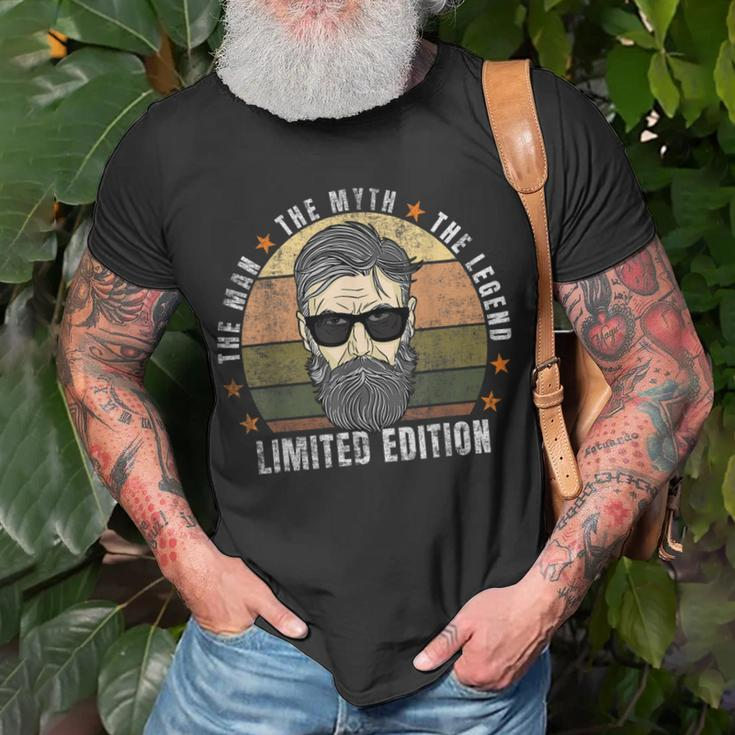 Mens Dad The Man Myth Legend For Fathers Day Vintage Retro T-Shirt Gifts for Old Men
