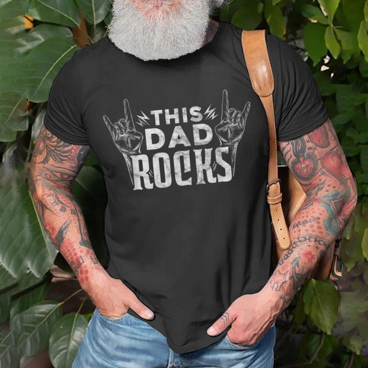 Mens This Dad Rocks Rock N Roll Heavy Metal Fathers Day T-Shirt Gifts for Old Men