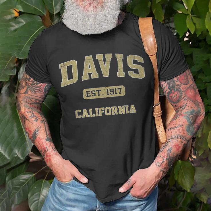 Davis California Ca Vintage State Athletic Style T-Shirt Gifts for Old Men