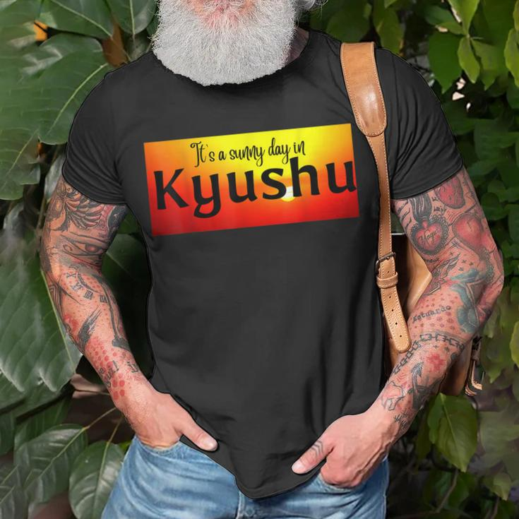 Es Ist Ein Sonniger Tag In Kyushu T-Shirt Geschenke für alte Männer