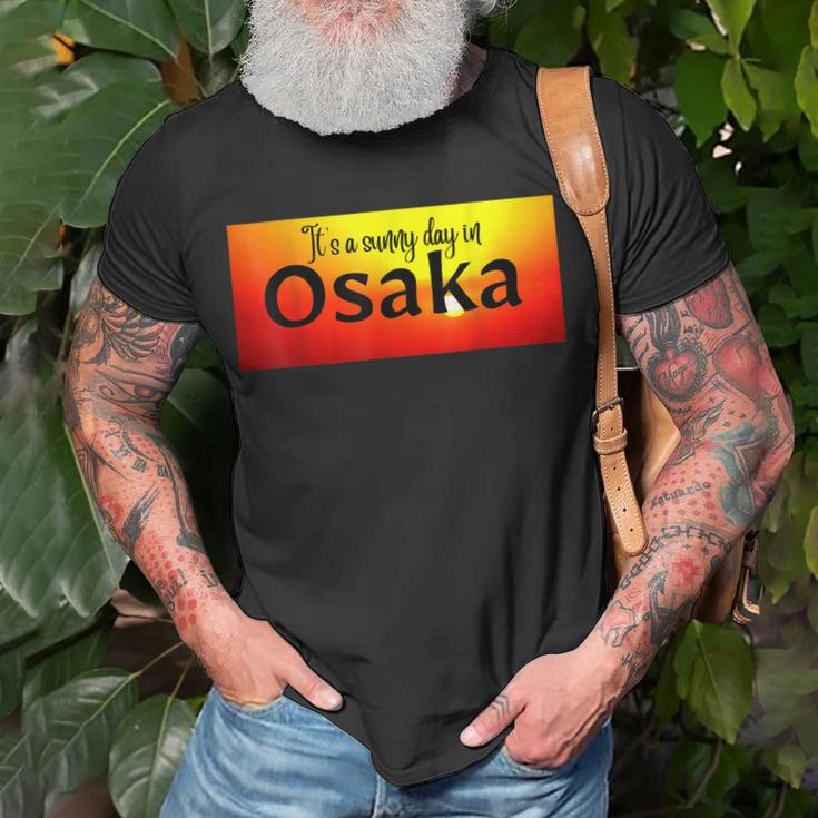 Es Ist Ein Sonniger Tag In Osaka T-Shirt Geschenke für alte Männer