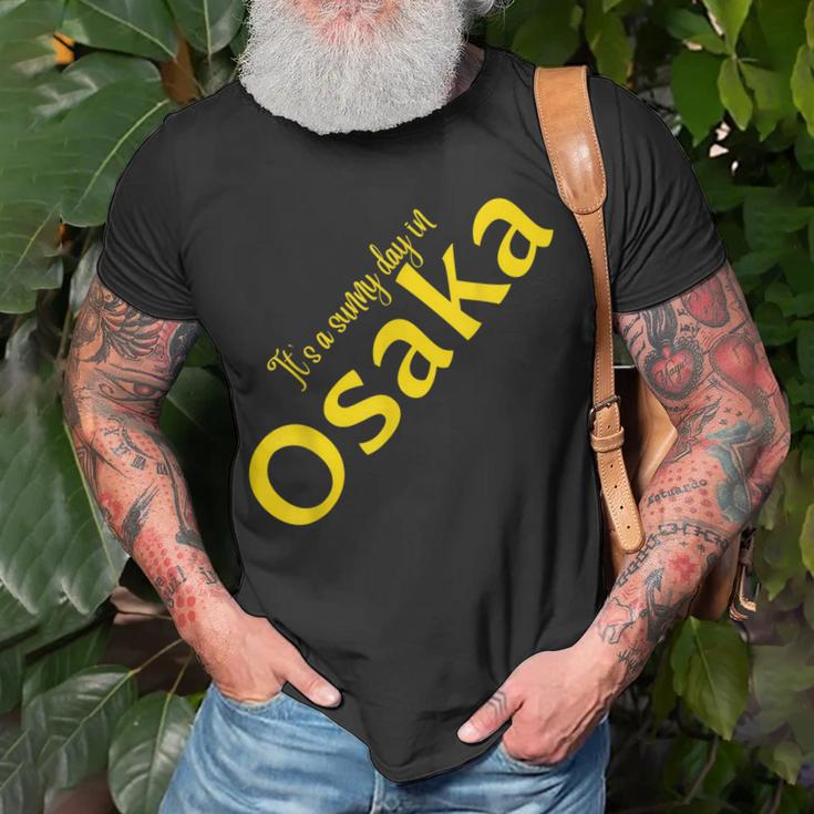 Es Ist Ein Sonniger Tag In Osaka V2 T-Shirt Geschenke für alte Männer