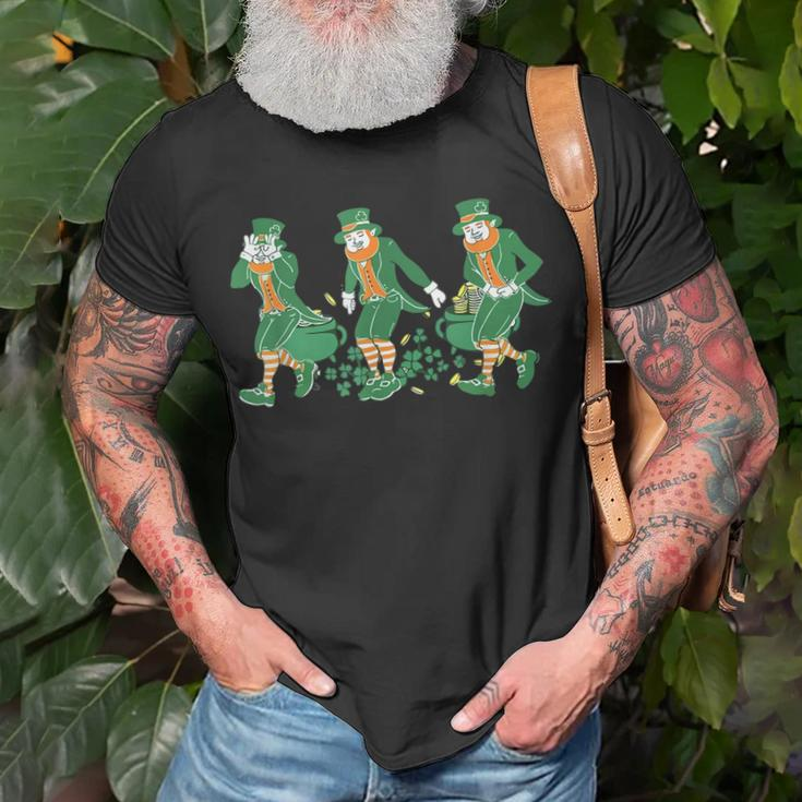 Funny Leprechaun Griddy Dance St Patricks Day Gift Boy Girl Unisex T-Shirt Gifts for Old Men