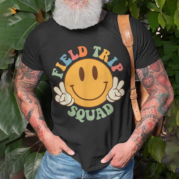 Hippie Smile Face Field Trip Squad Groovy Field Day 2023 Unisex T-Shirt ...