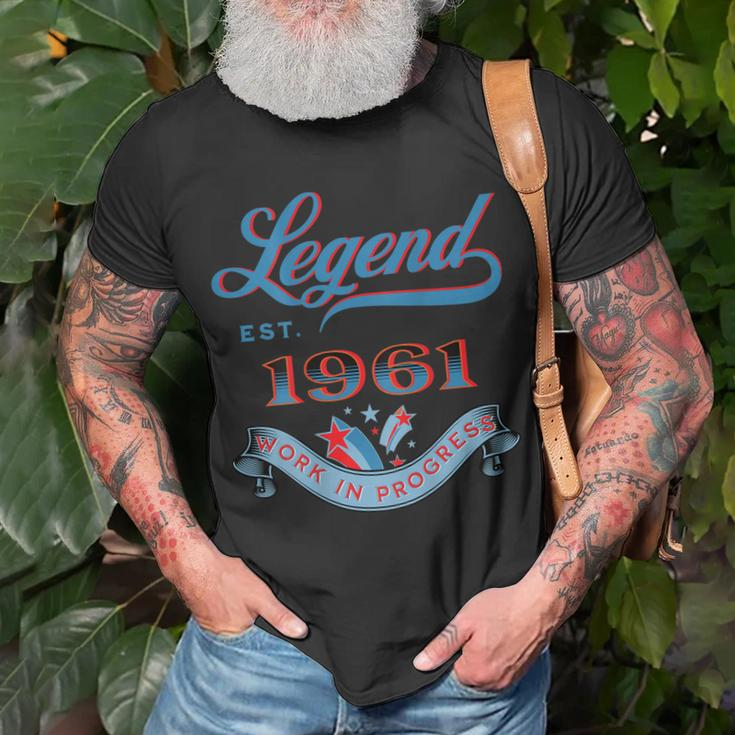 Legend Est 1961 Work In Progress Geburtstag Nur Rückseite T-Shirt Geschenke für alte Männer