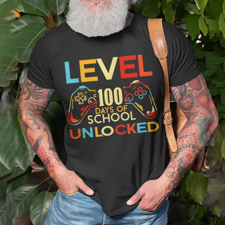 Level 100 Days Of School Unlocked Gamer Playing Videogames T-Shirt Gifts for Old Men