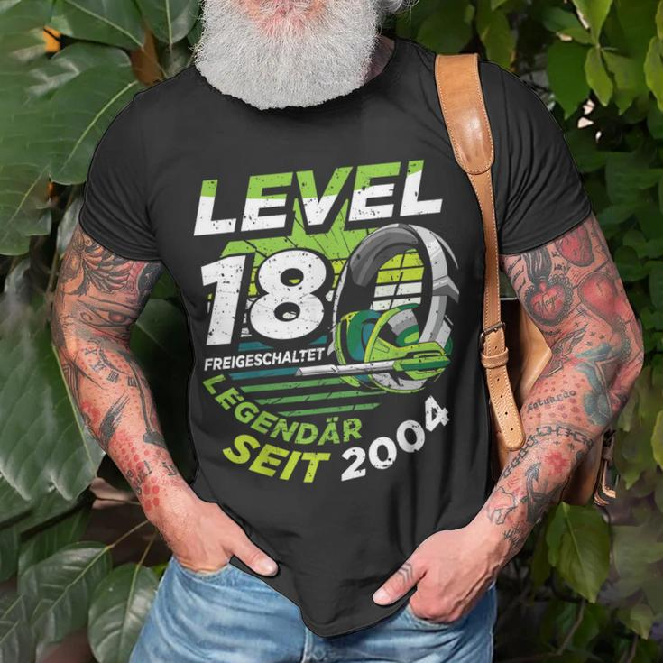 Level 18 Jahre Geburtstags Junge Gamer 2004 Geburtstag V2 T-Shirt Geschenke für alte Männer
