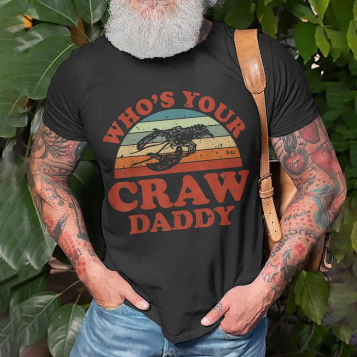 Mens Funny Crayfish Crawfish Boil Whos Your Craw Daddy Unisex T-Shirt Gifts for Old Men