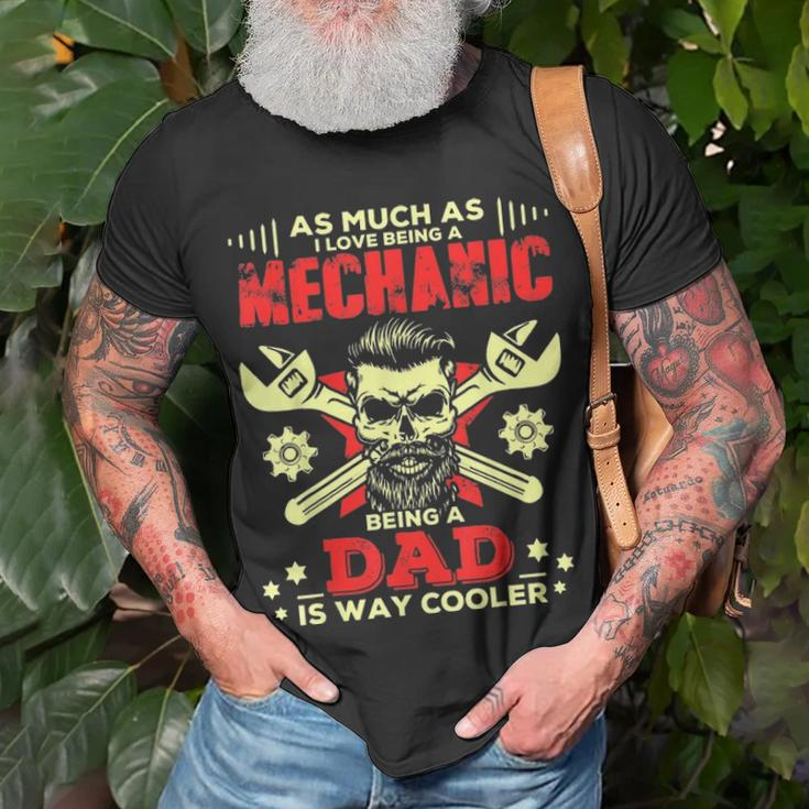 Mens Mechanic Dad Funny Father Day Gift Skull Graphic Unisex T-Shirt Gifts for Old Men