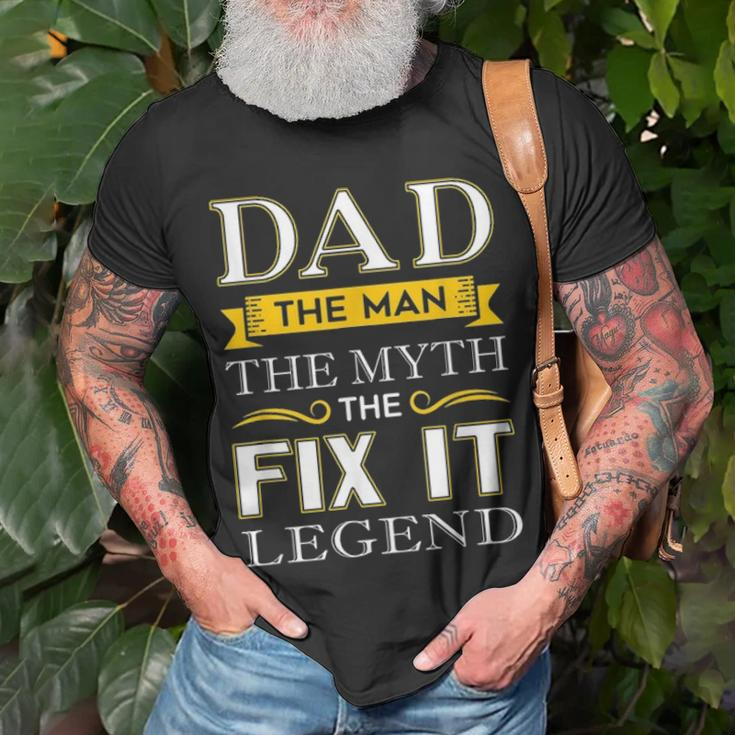 Mens Mr Fix It Dad Gifts Handy Man Dad Fathers Day Gift Unisex T-Shirt Gifts for Old Men